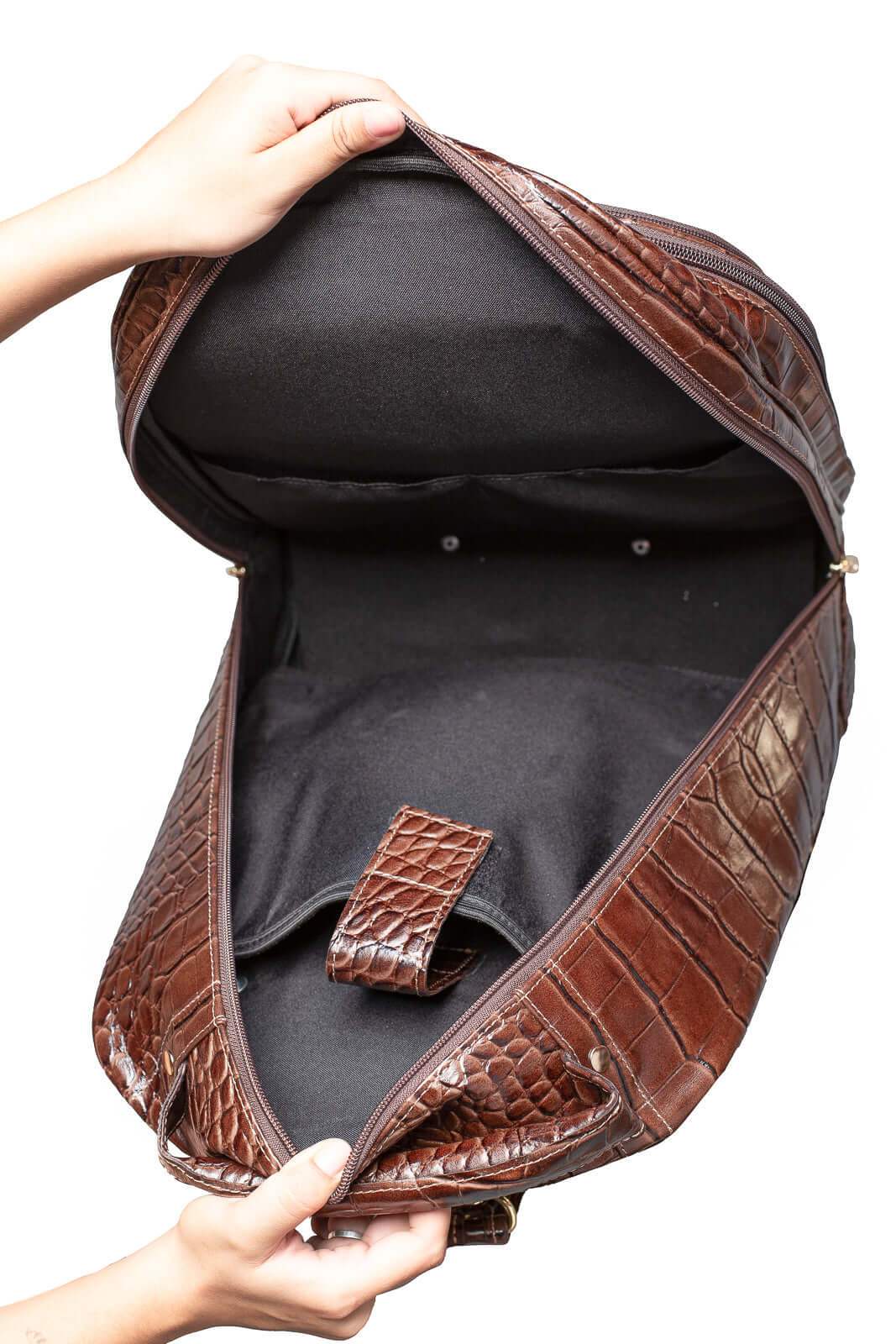 Mochila de carrinho feminina em couro croco Veneza - Enluaze