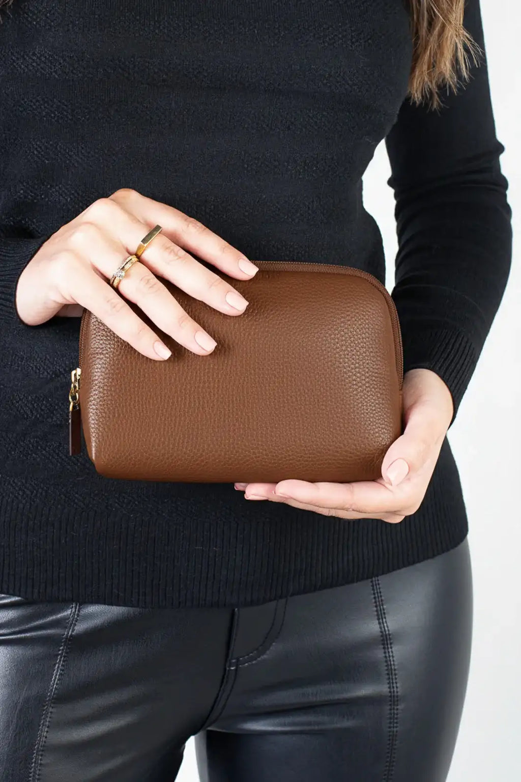 Necessaire de couro liso Duda 12x17x6cm - Enluaze