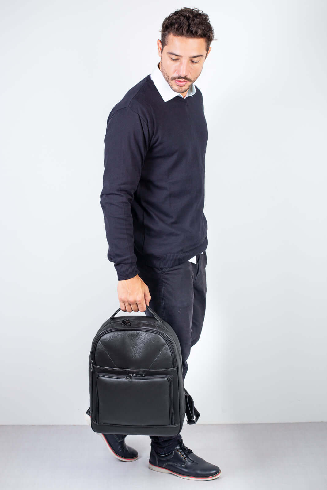 Mochila de couro masculina para notebook Vicente - Enluaze