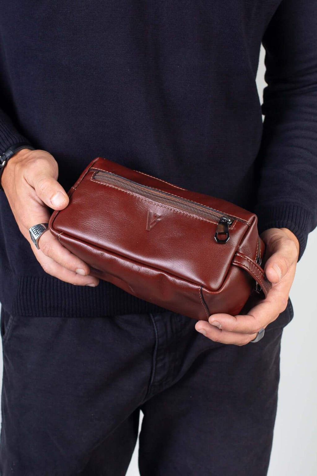 Necessaire masculina em couro italiano Daily 10x20x8cm - Enluaze