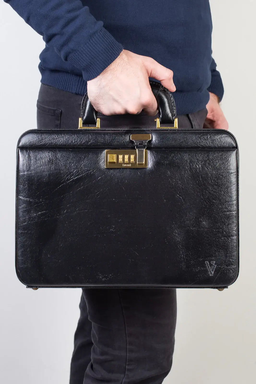 Maleta pequena em couro com segredo Doctor - Enluaze