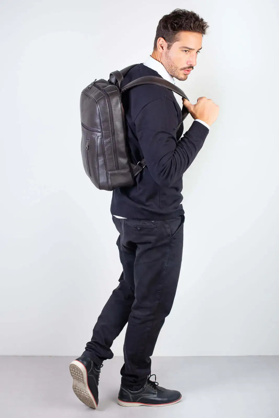 Mochila masculina em couro para notebook Murilo - Enluaze