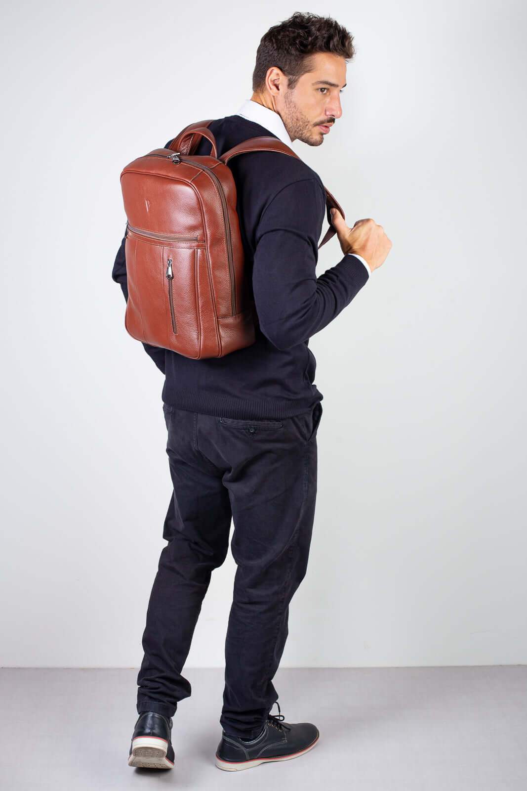 Mochila masculina em couro para notebook Murilo - Enluaze