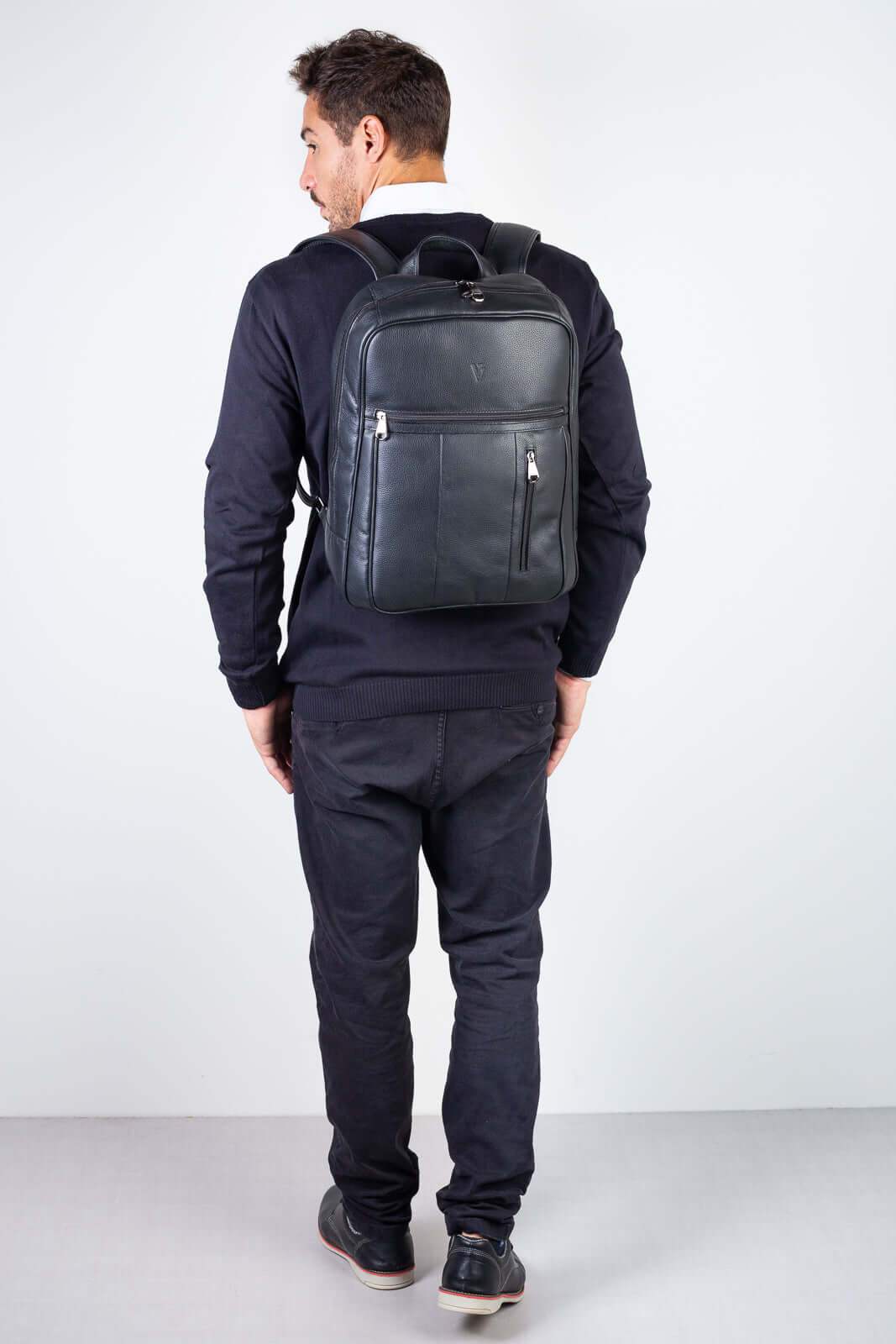 Mochila masculina em couro para notebook Murilo - Enluaze