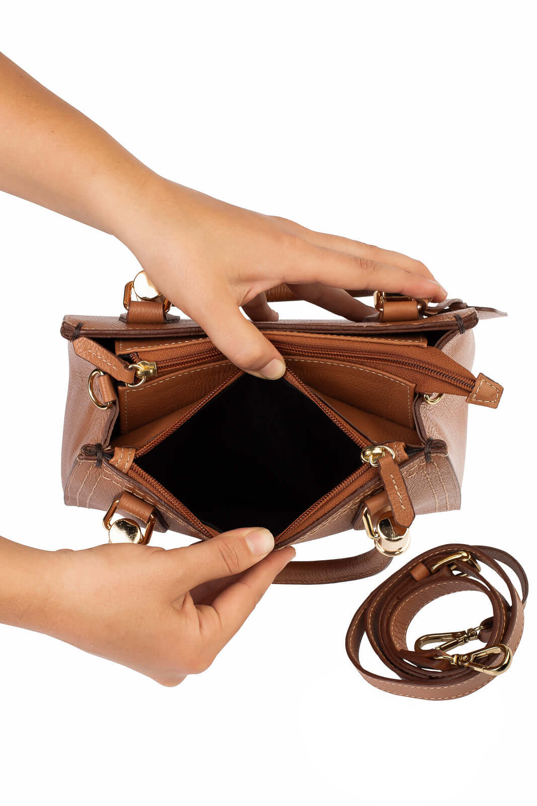 Bolsa baú de couro liso Andressa - Enluaze