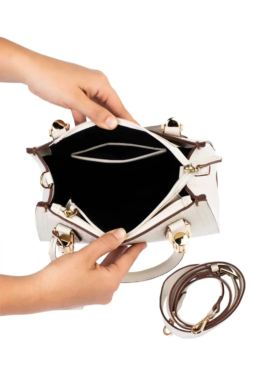 Bolsa baú de couro liso Andressa - Enluaze