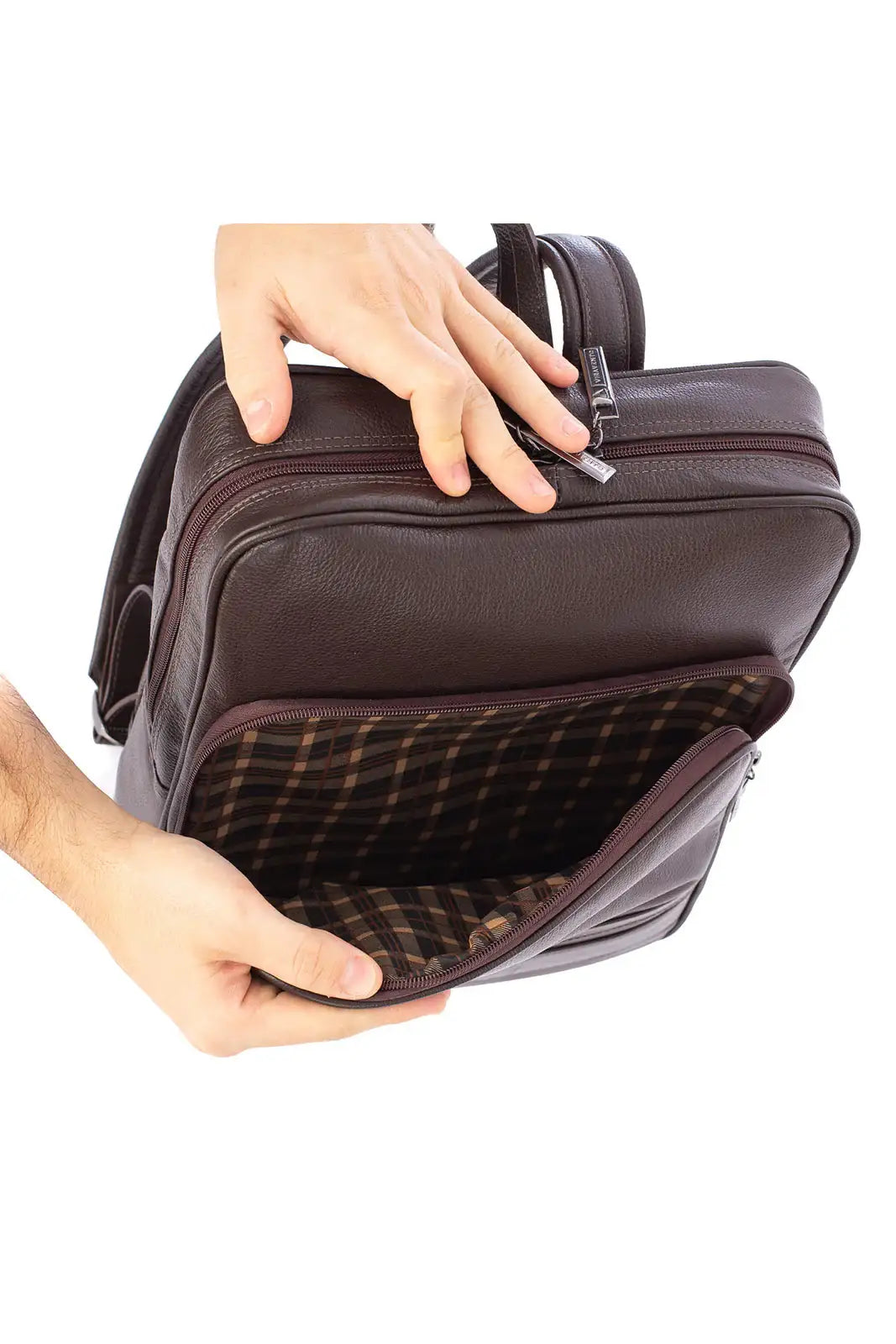 Mochila de couro Ricardo - Enluaze