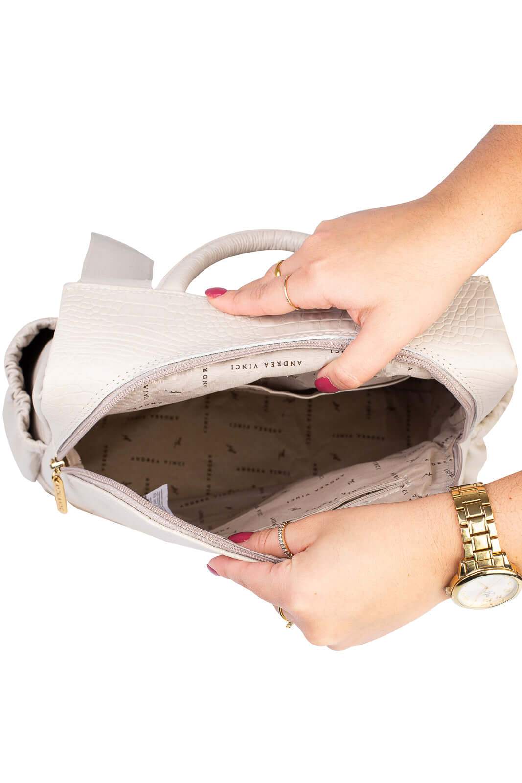 Mochila antifurto de couro croco Suelen - Enluaze