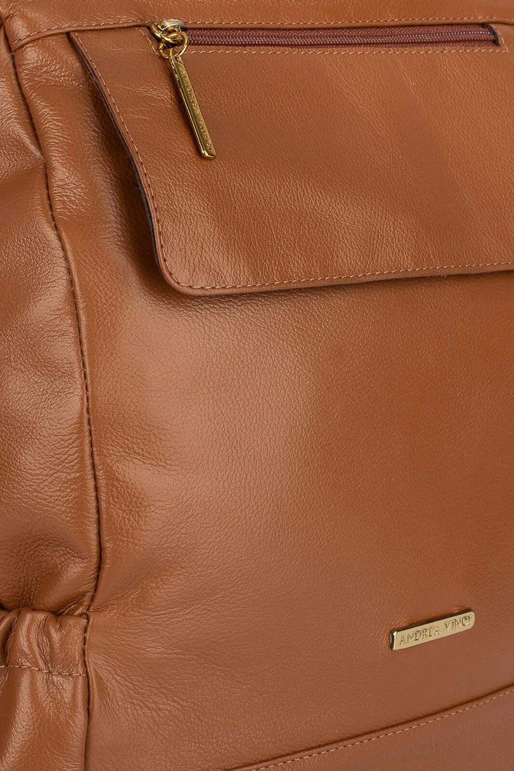 Mochila antifurto de couro liso Suelen - Enluaze