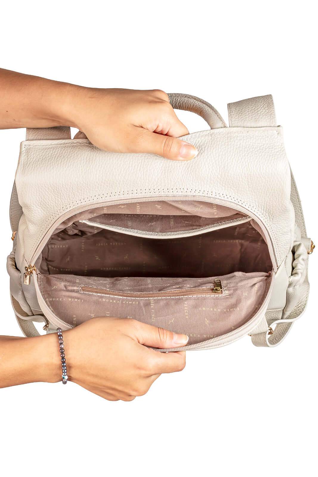 Mochila antifurto de couro liso Suelen - Enluaze