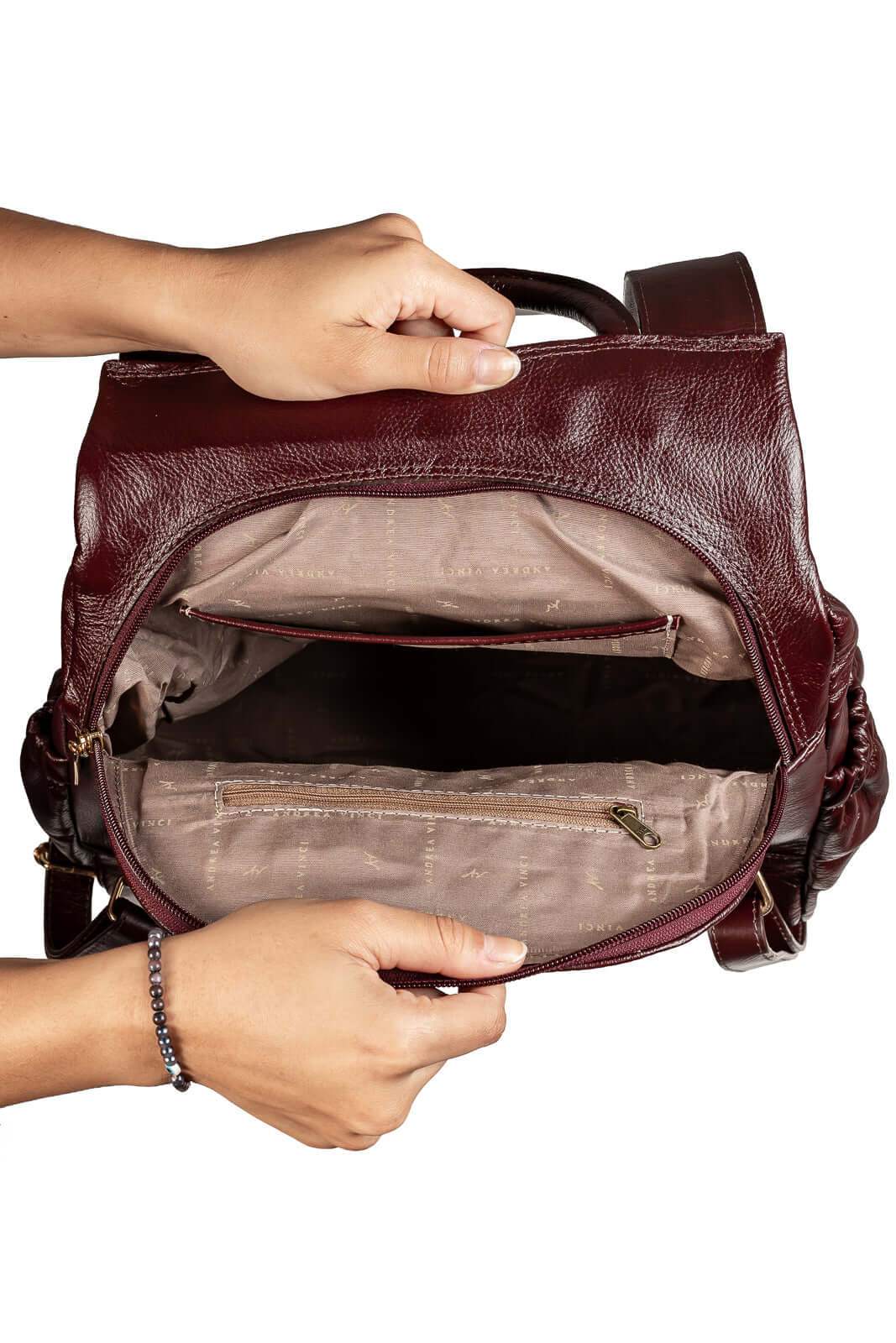 Mochila antifurto de couro liso Suelen - Enluaze