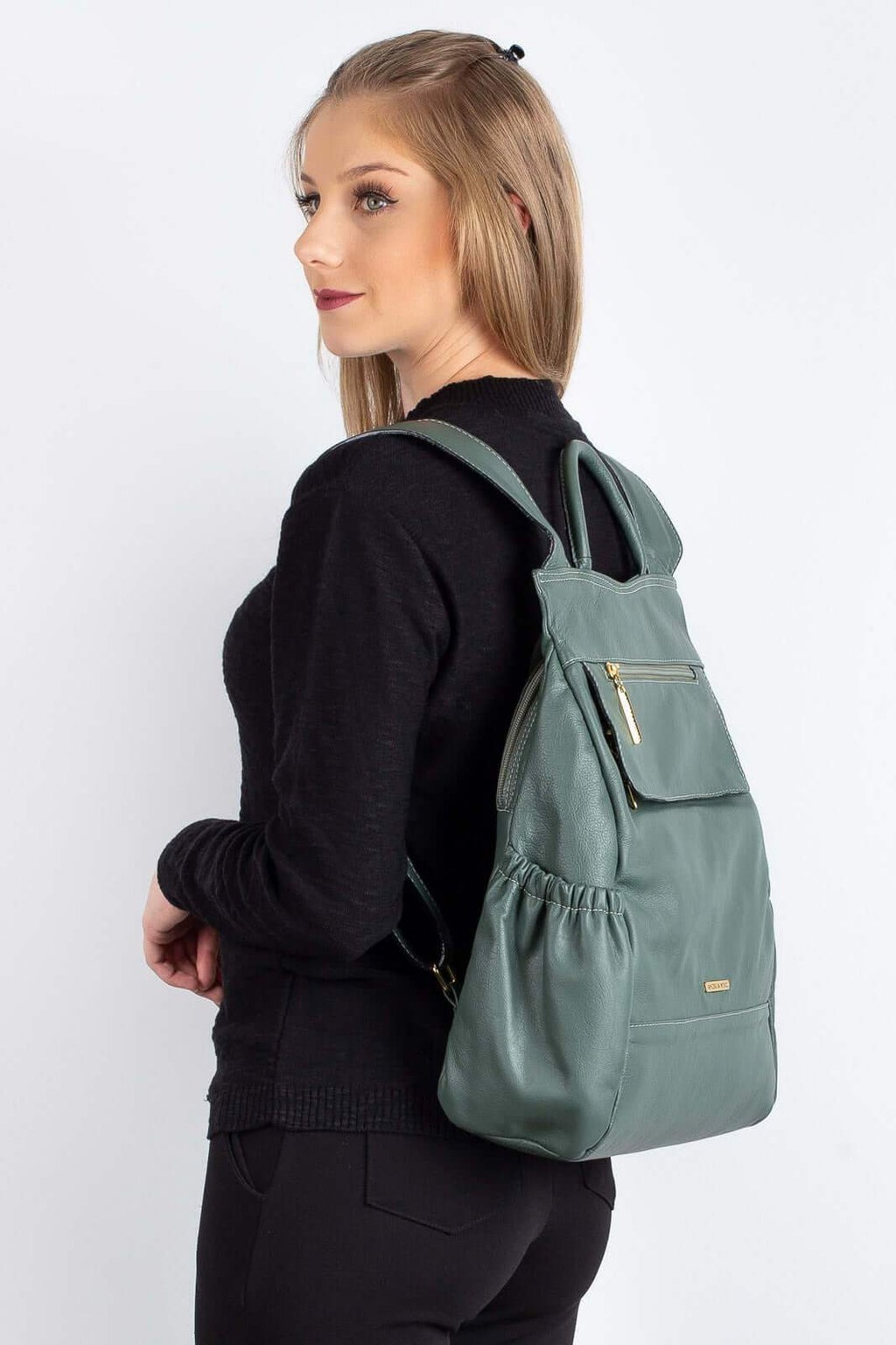 Mochila antifurto de couro liso Suelen - Enluaze