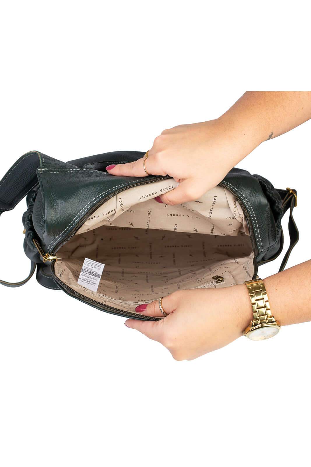 Mochila antifurto de couro liso Suelen - Enluaze