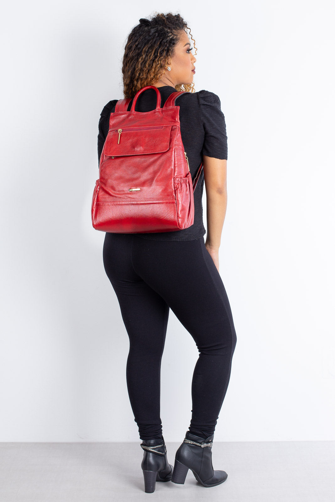 Mochila antifurto de couro liso Suelen