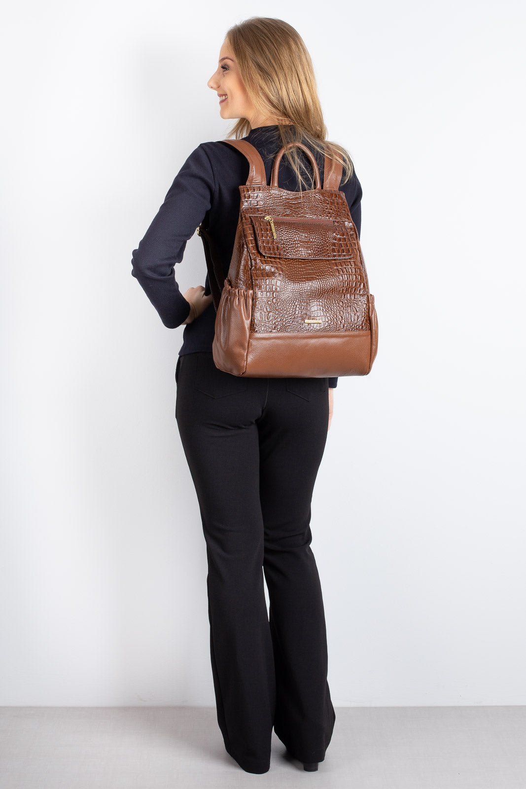 Mochila antifurto de couro croco Suelen