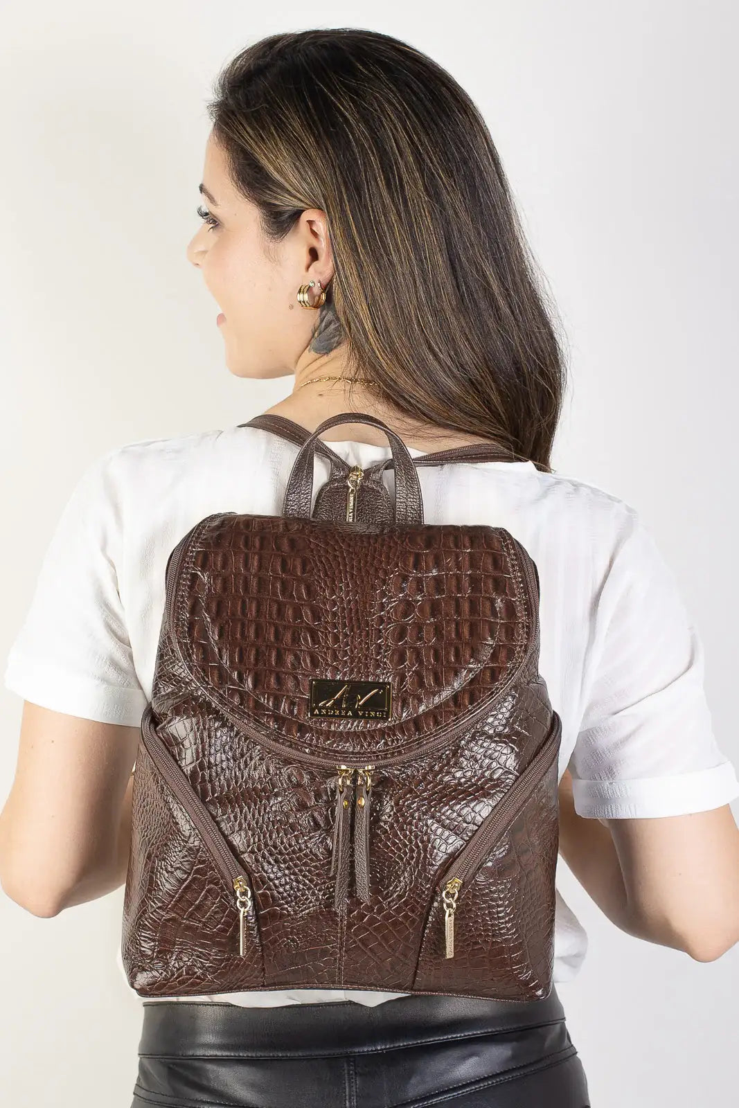 Mochila pequena de couro croco Cecília - Enluaze