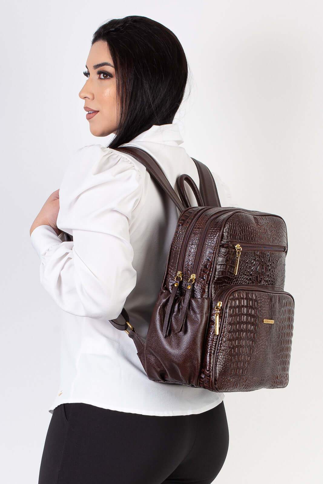 Mochila feminina de couro croco Zaya - Enluaze