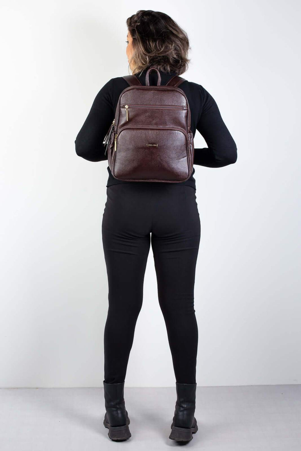 Mochila feminina de couro liso Zaya - Enluaze