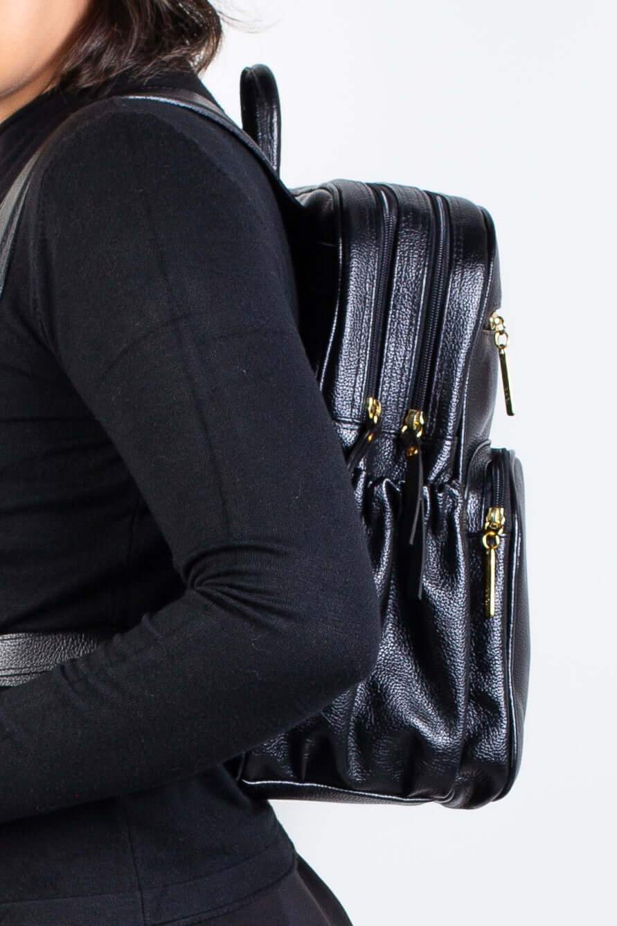 Mochila feminina de couro liso Zaya - Enluaze