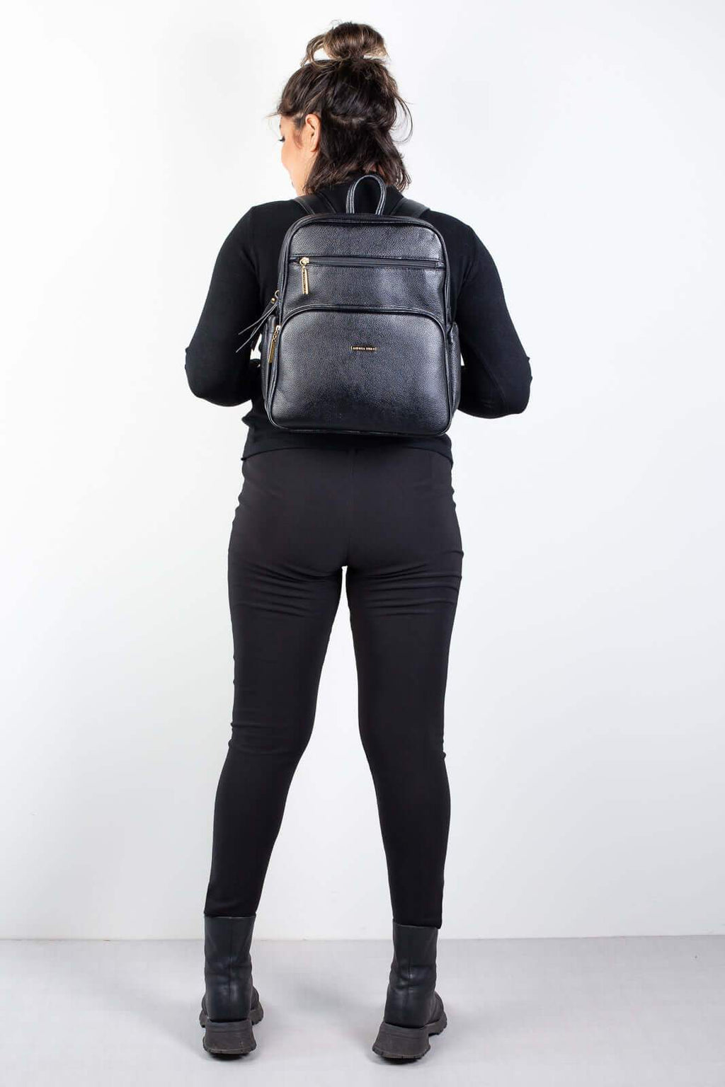 Mochila feminina de couro liso Zaya - Enluaze