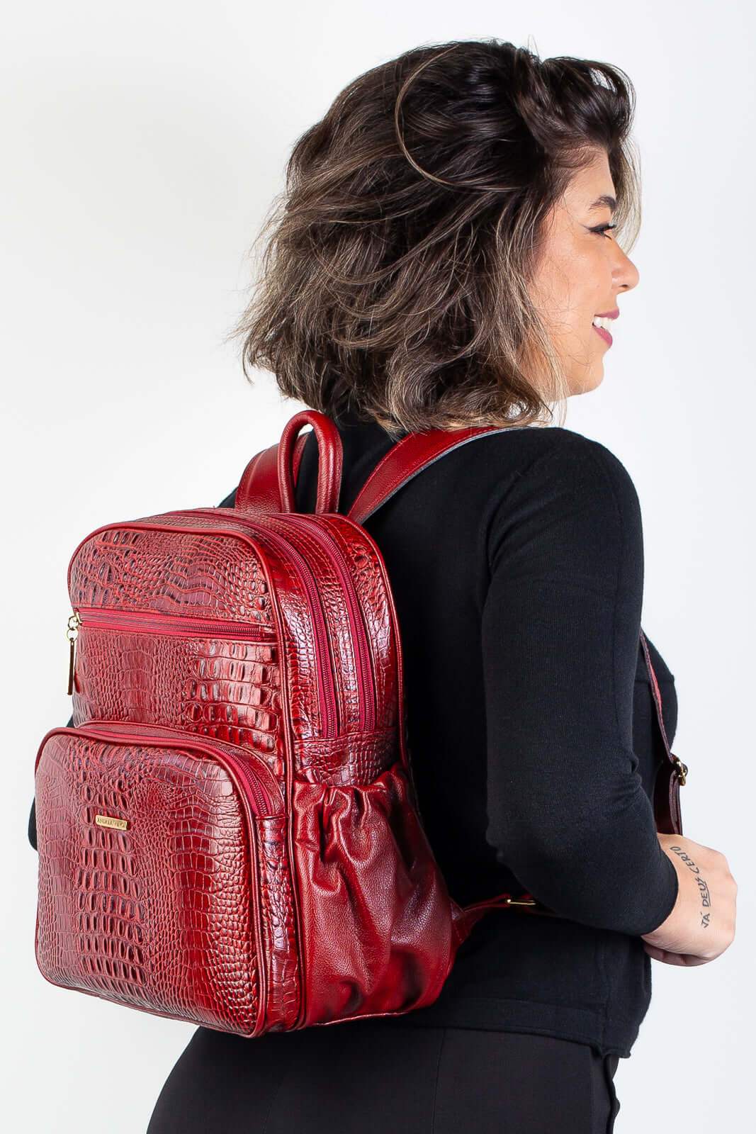 Mochila feminina de couro croco Zaya - Enluaze