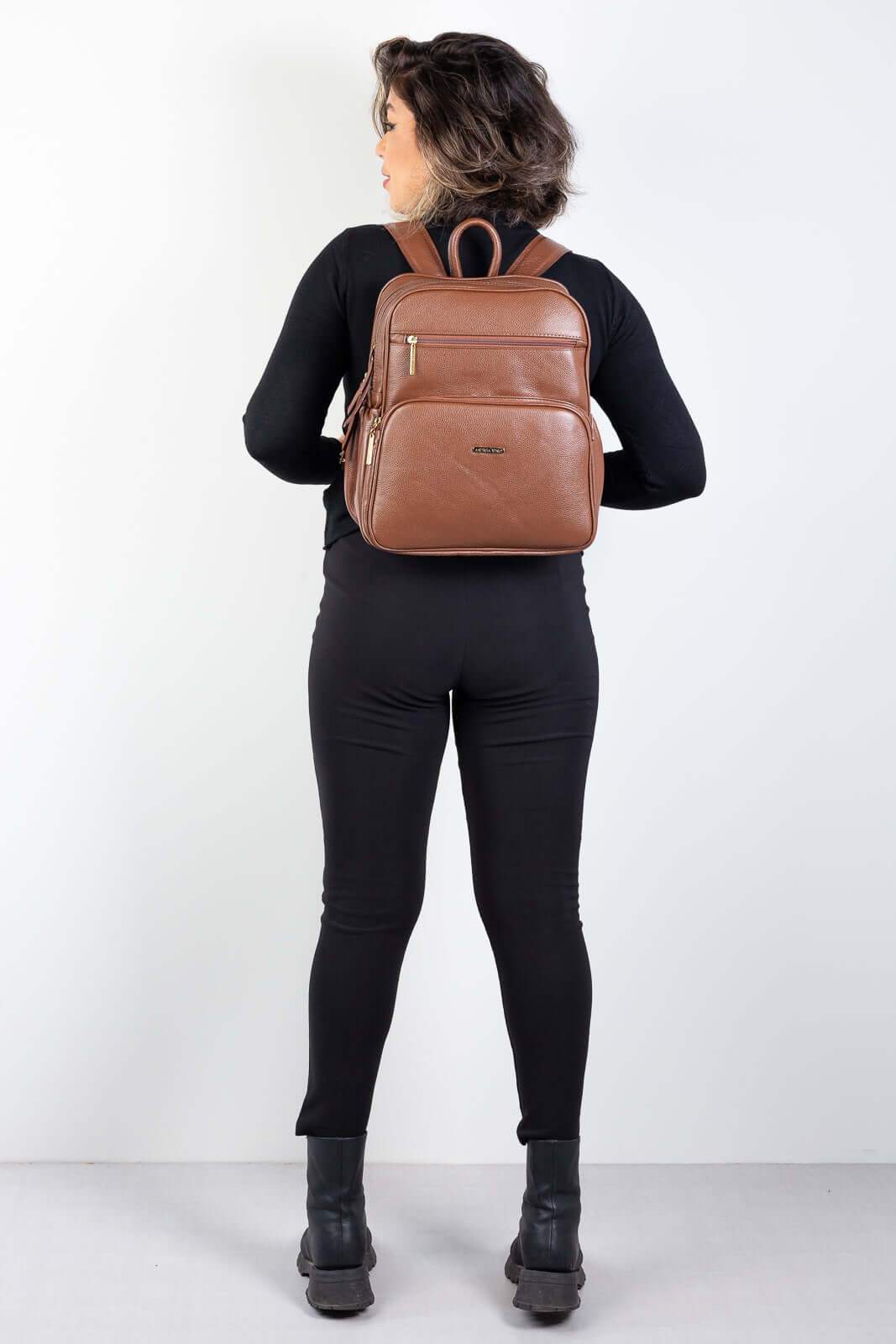 Mochila feminina de couro liso Zaya - Enluaze