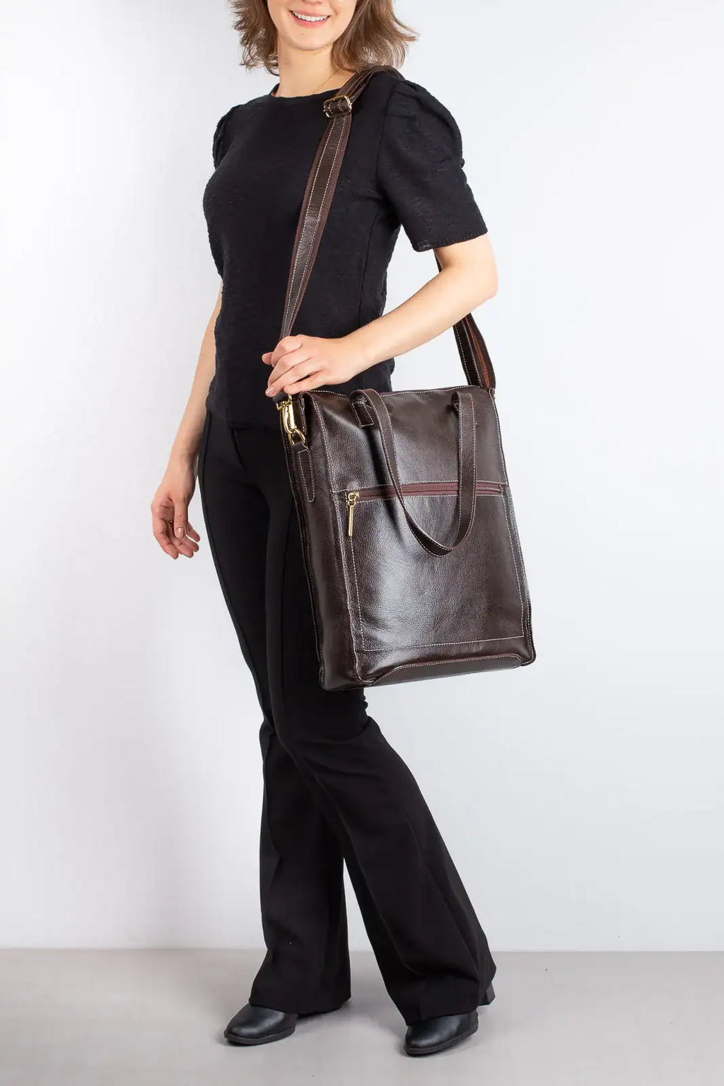 Bolsa/Pasta para notebook em couro liso Sandra - Enluaze