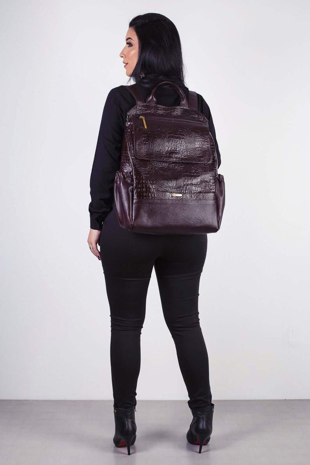 Mochila antifurto grande de couro croco Suzana - Enluaze
