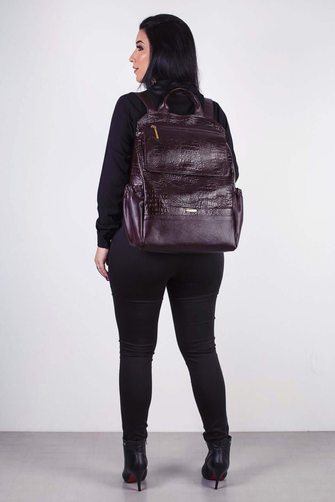 Mochila antifurto grande de couro croco Suzana - Enluaze