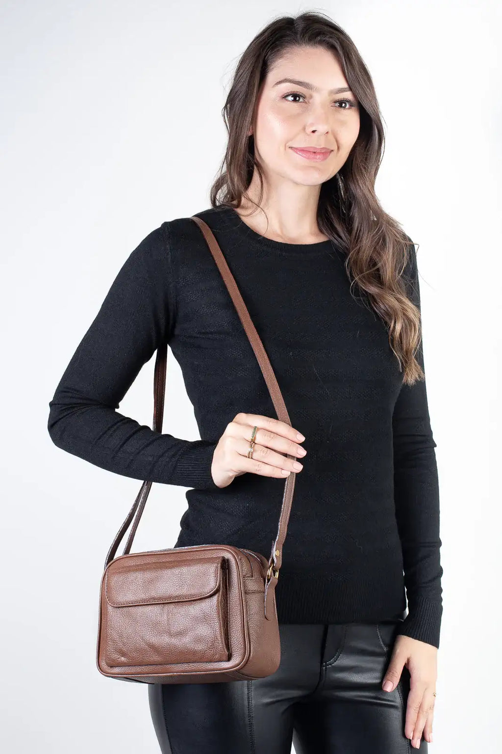 Bolsa quadrada pequena de couro liso Dana - Enluaze