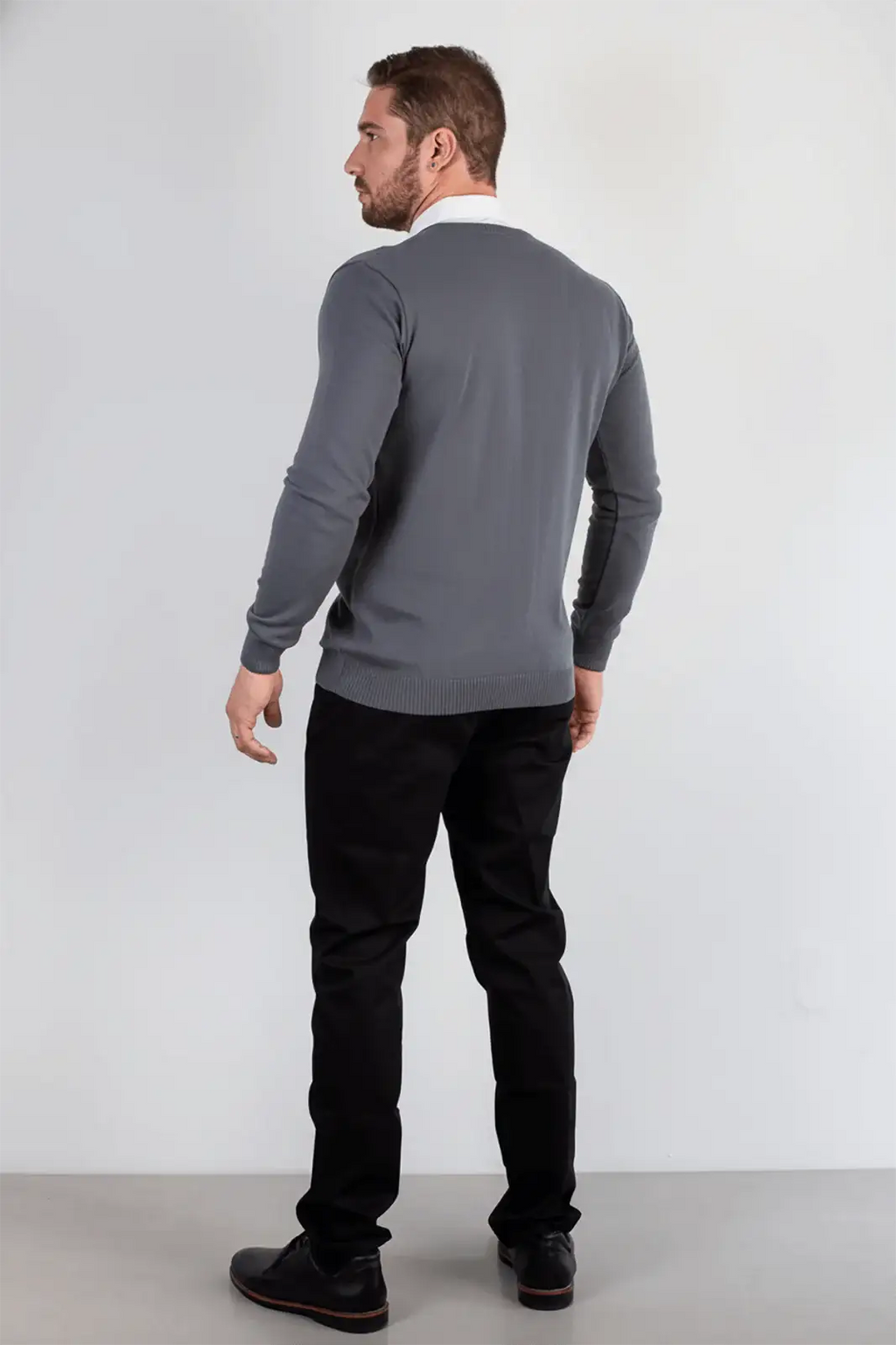 Suéter masculino gola v de malha 50001 - Enluaze