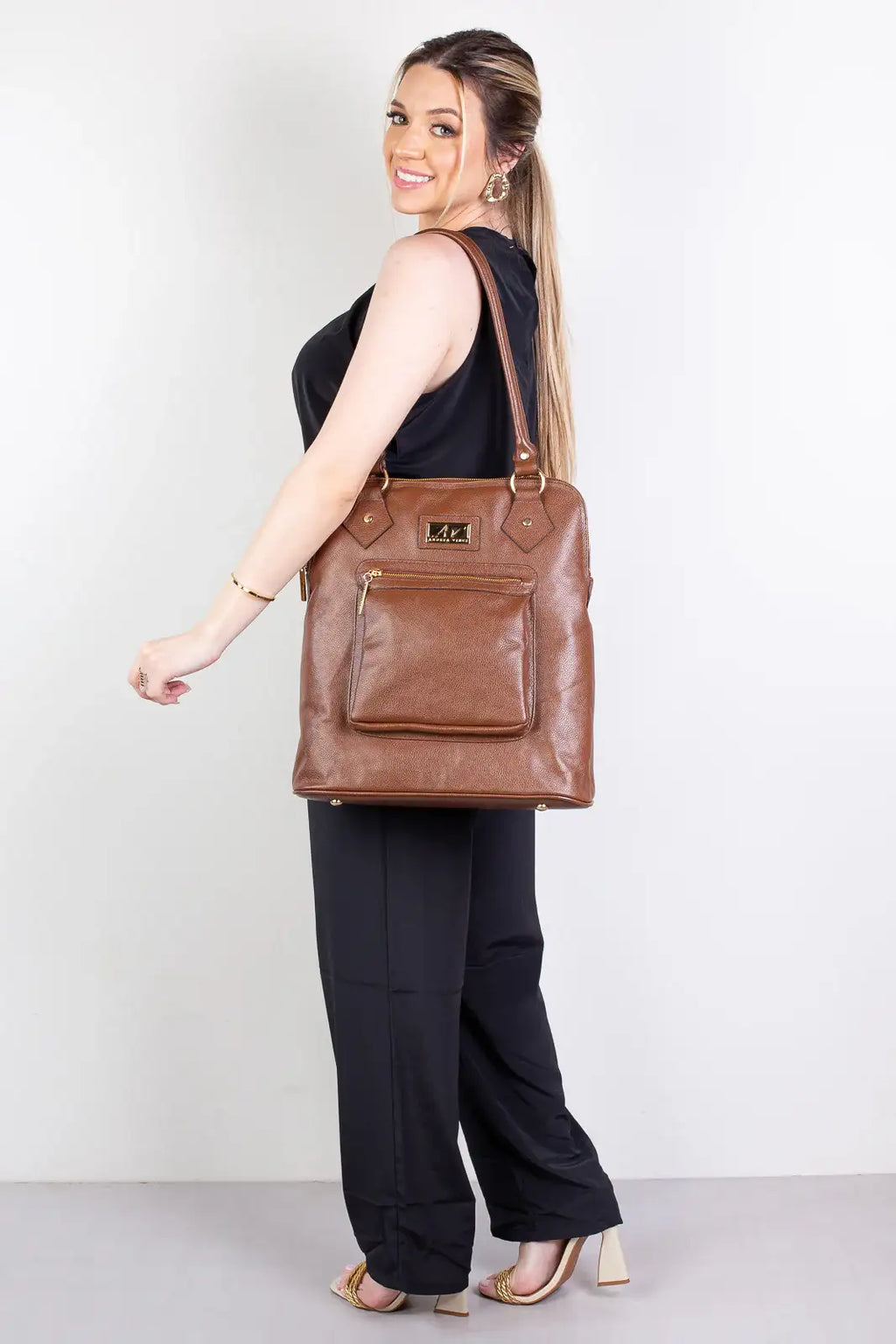 Bolsa mochila de couro liso Lívia - Enluaze