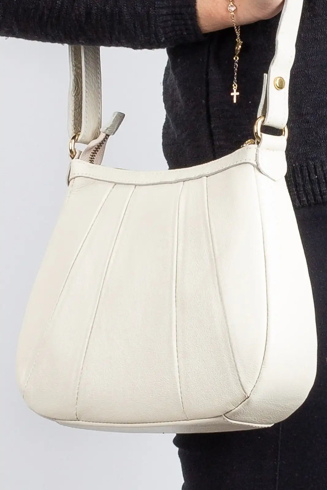 Bolsa transversal em couro liso Greice - Enluaze