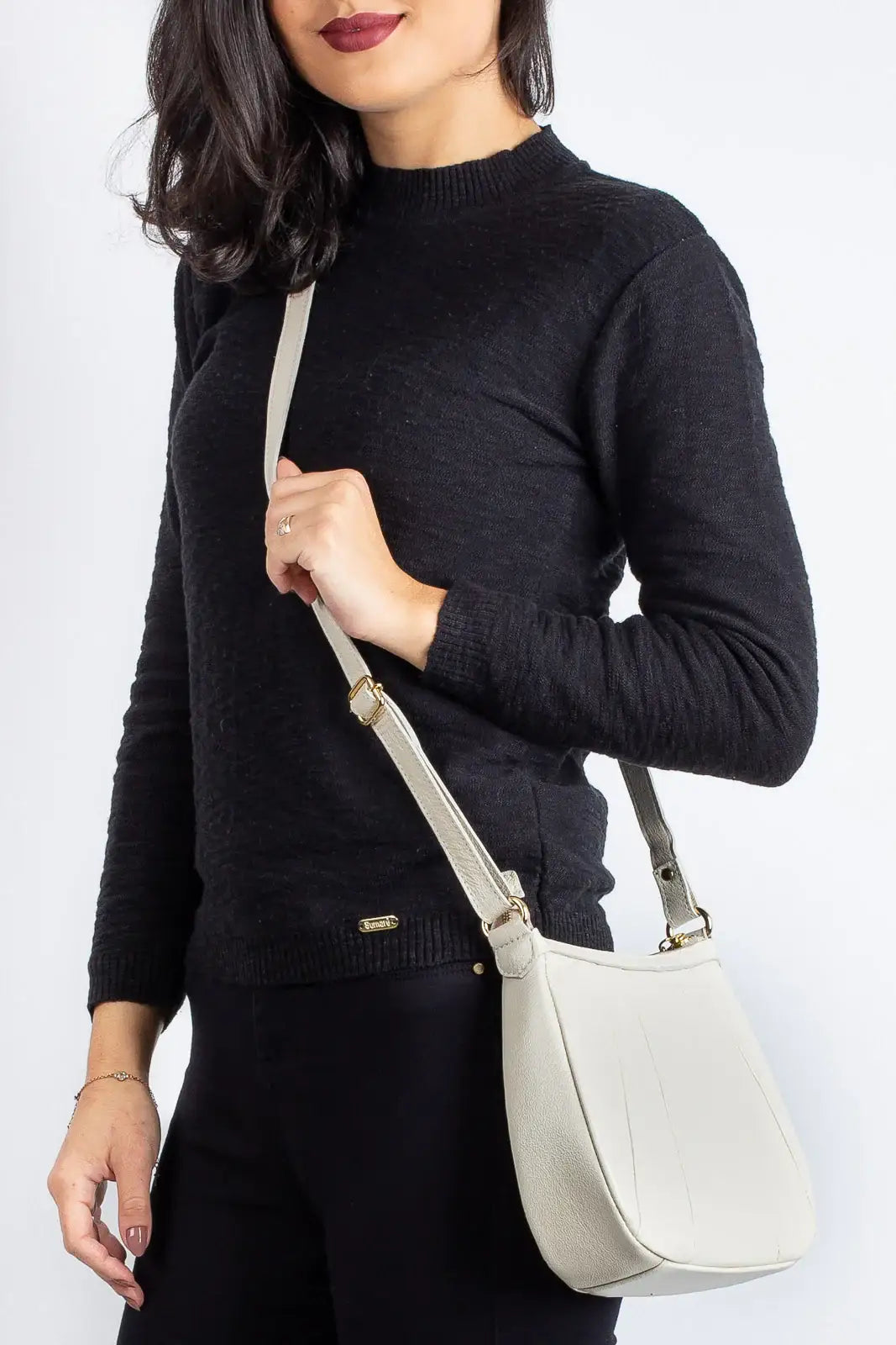 Bolsa transversal em couro liso Greice - Enluaze