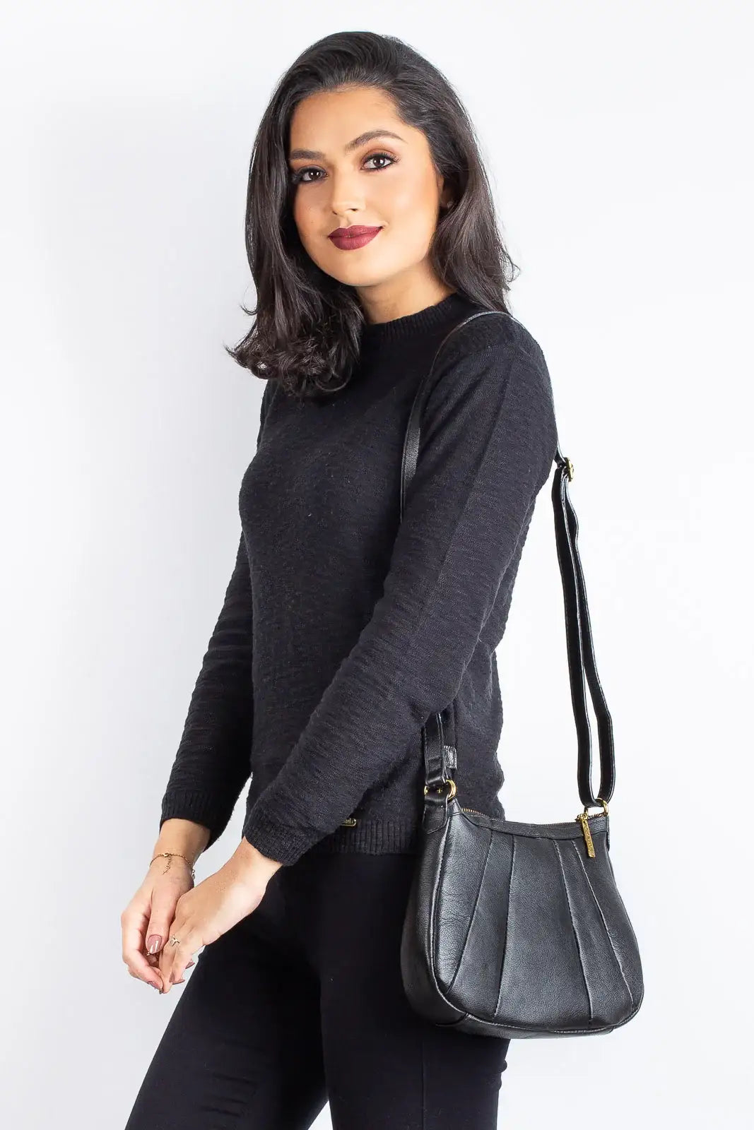 Bolsa transversal em couro liso Greice - Enluaze