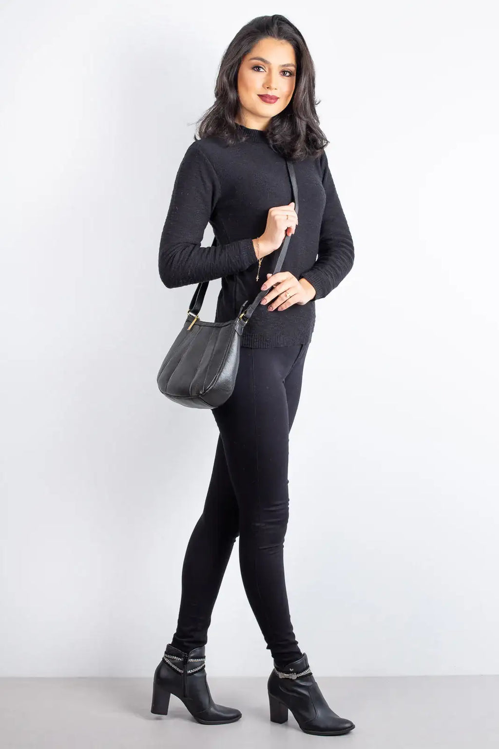 Bolsa transversal em couro liso Greice - Enluaze