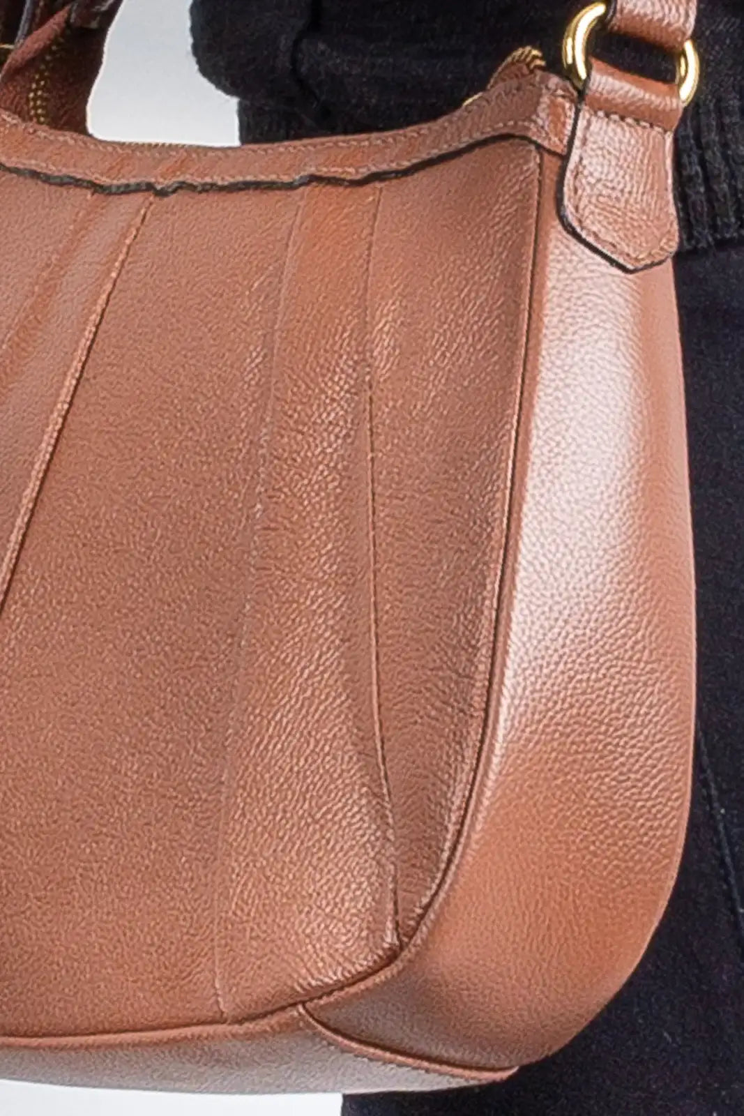 Bolsa transversal em couro liso Greice - Enluaze