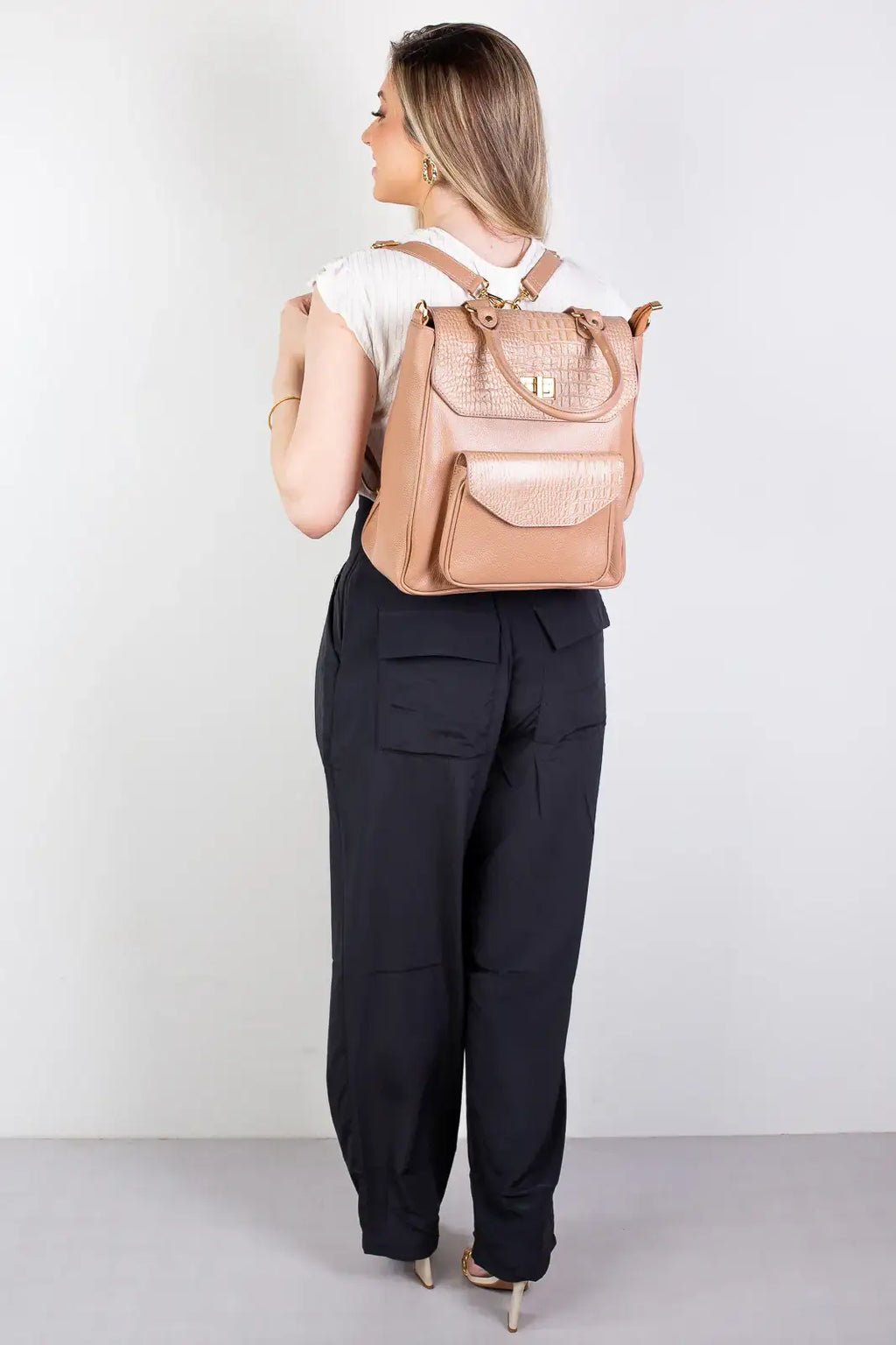 Mochila 2 em 1 de couro croco Joanna - Enluaze