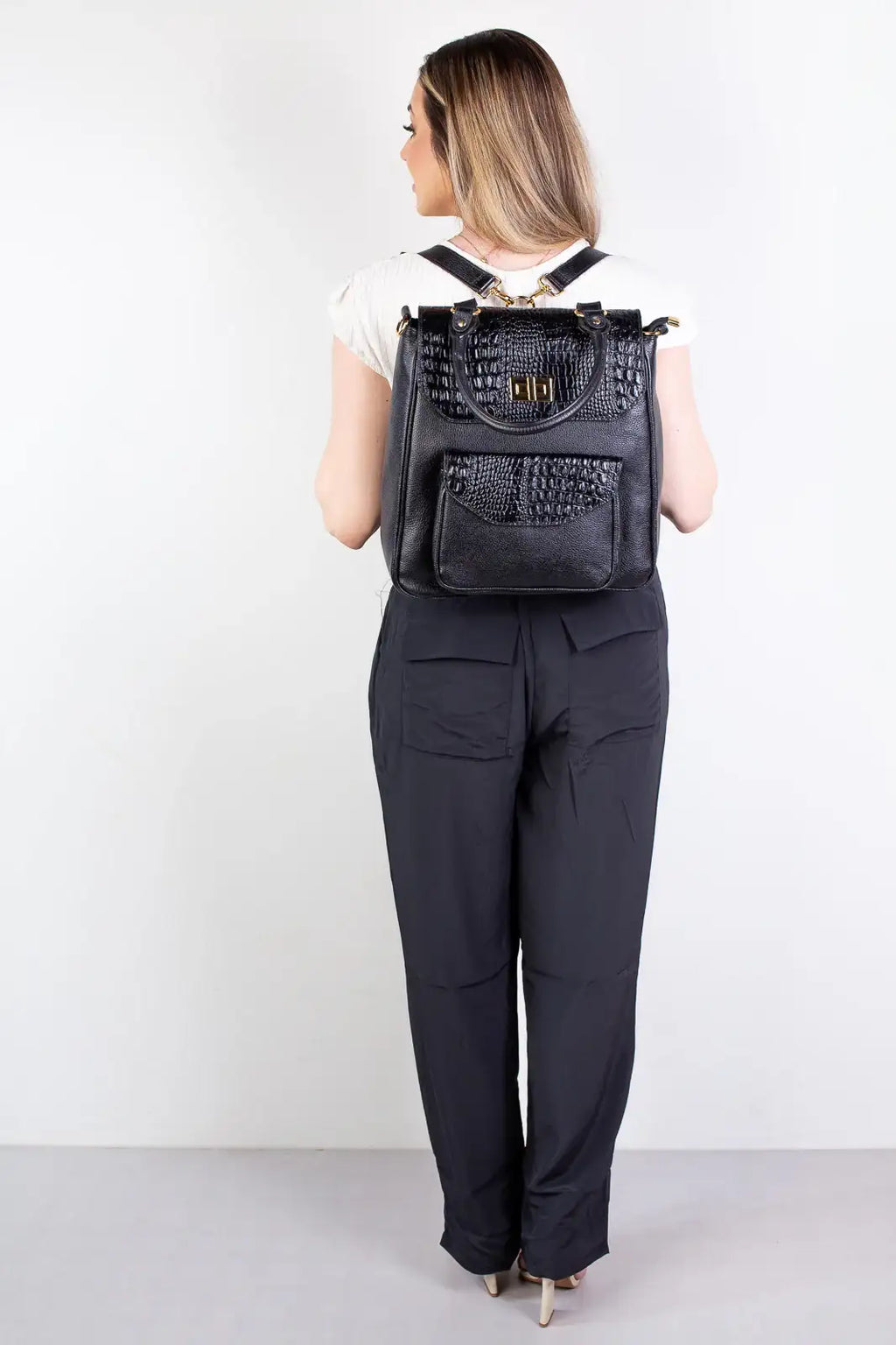 Mochila 2 em 1 de couro croco Joanna - Enluaze