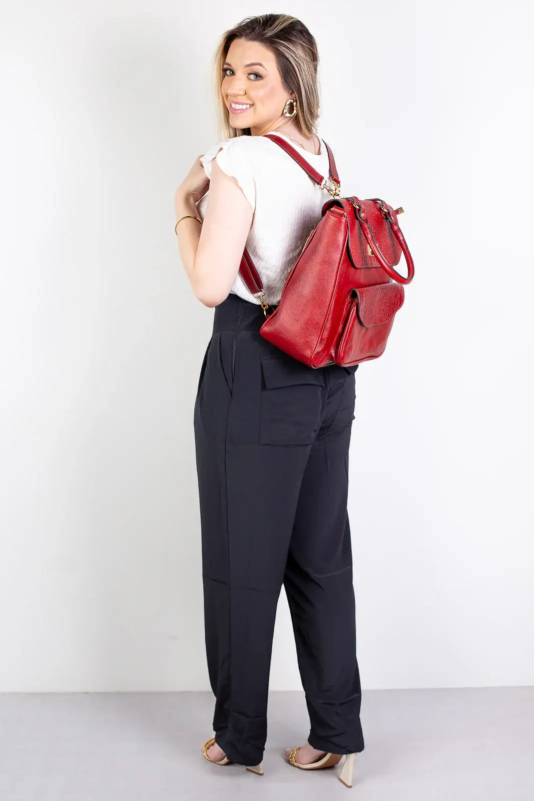 Mochila 2 em 1 de couro croco Joanna - Enluaze