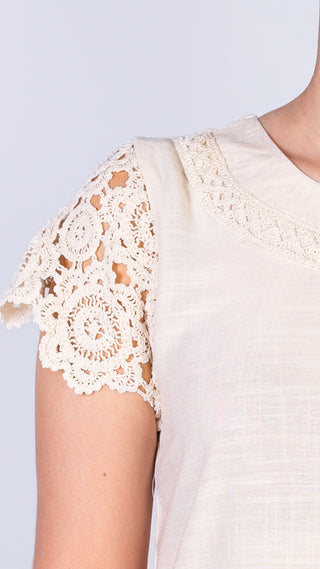Blusa manga curta feminina detalhe crochê 51607