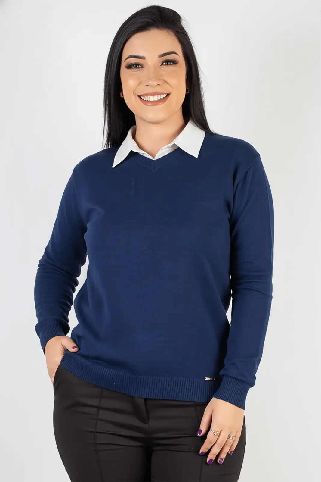 Suéter gola V feminino de tricô 60004 - Enluaze