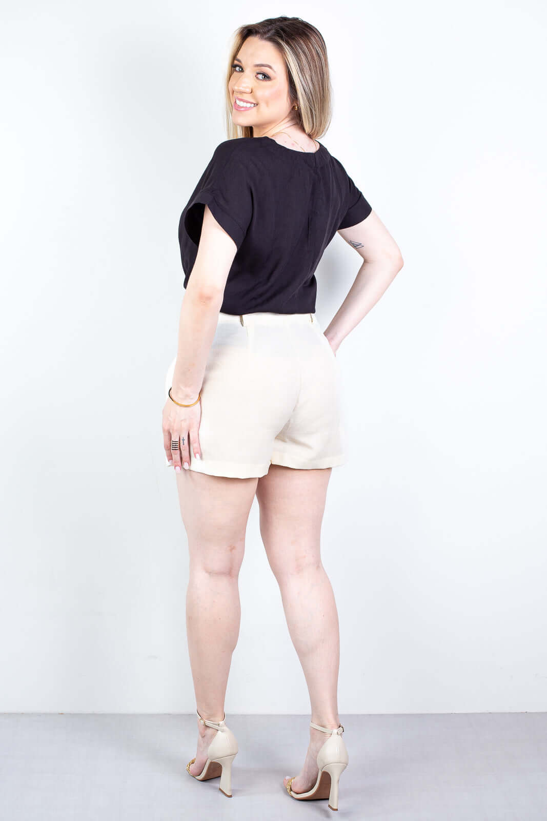 Blusa feminina manga curta viscose gola v 63572 - Enluaze