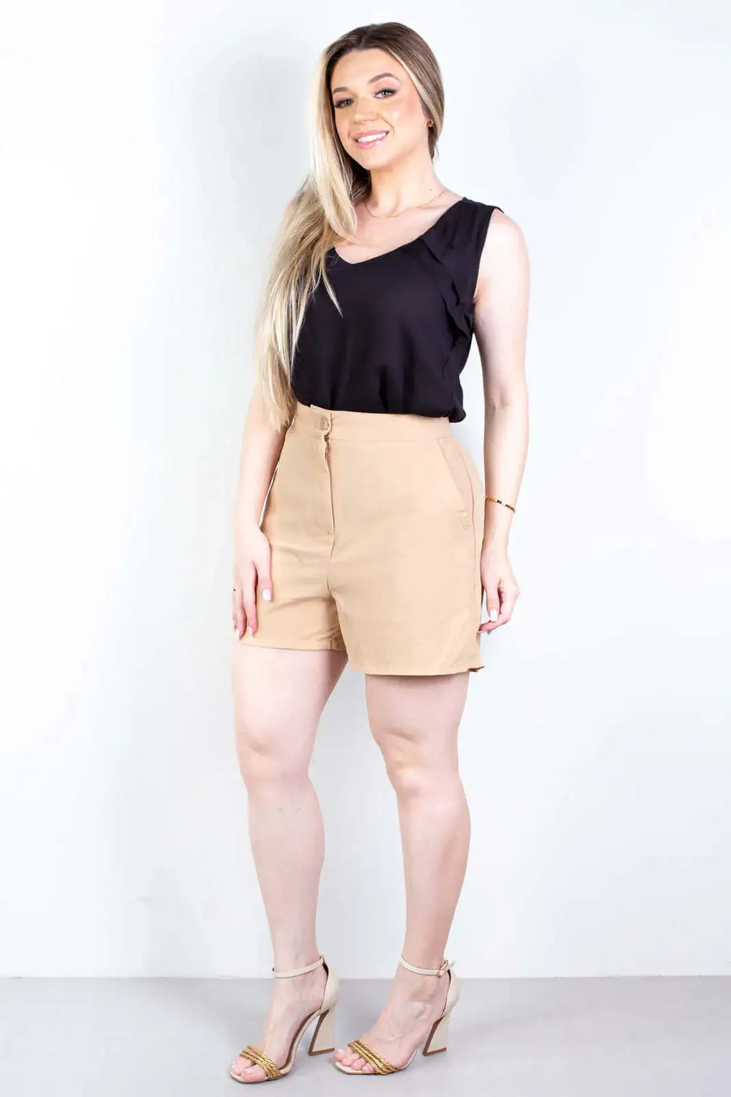Short feminino alfaiataria com bolsos 64098 - Enluaze
