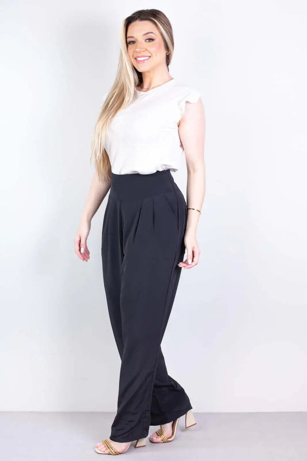 Calça feminina alfaiataria corte reto 64108 - Enluaze