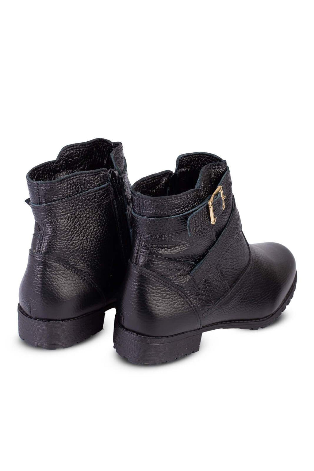 Bota cano curto em couro com fivela 6522 - Enluaze