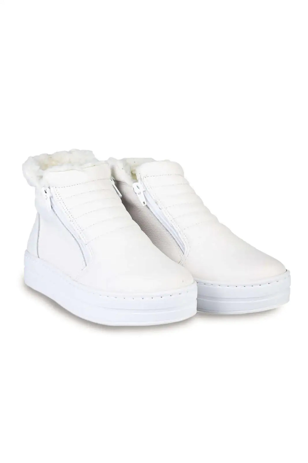 Tênis de couro com matelassê forrada em pelo 6903P - Enluaze