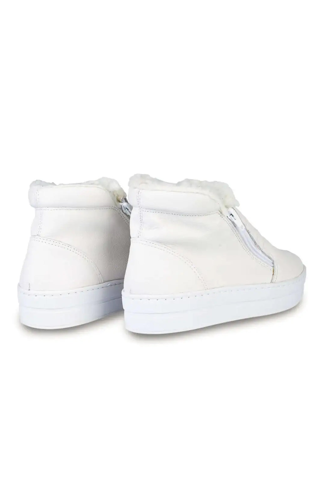 Tênis de couro com matelassê forrada em pelo 6903P - Enluaze