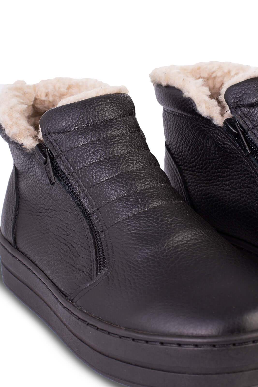 Tênis de couro com matelassê forrada em pelo 6903P - Enluaze