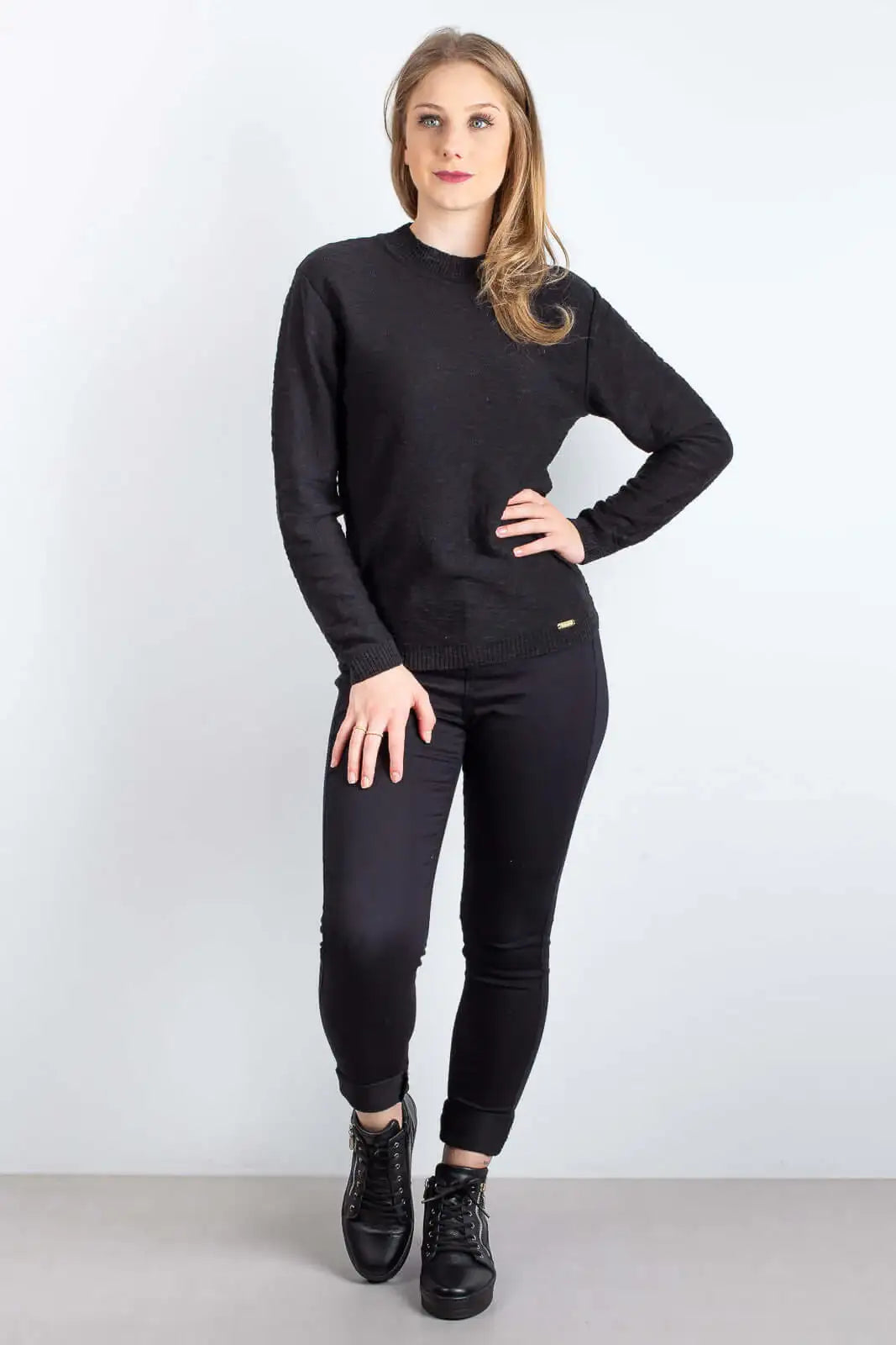 Tênis de couro com cadarço 6963 - Enluaze